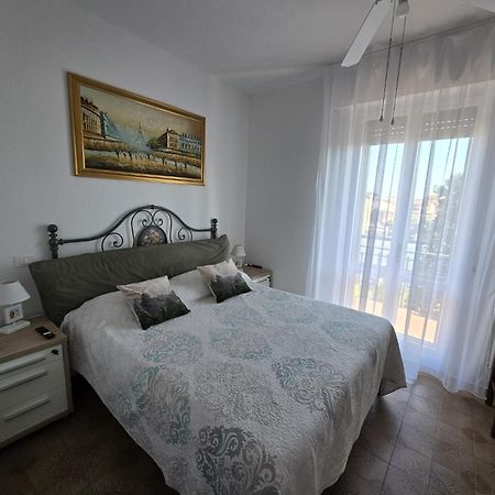 デセンツァーノ・デル・ガルダCasa Dell' Ulivoアパートメント エクステリア 写真