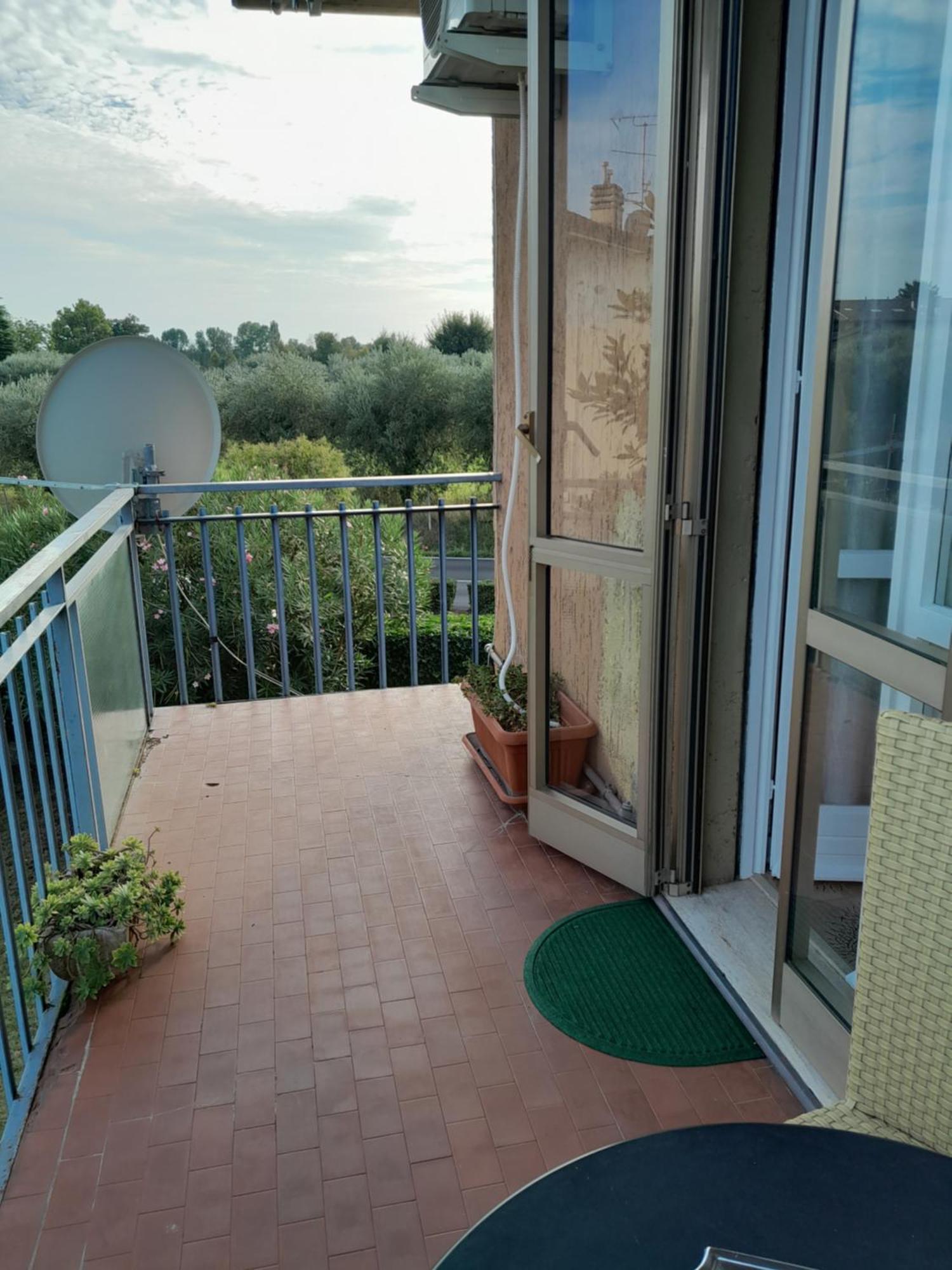 デセンツァーノ・デル・ガルダCasa Dell' Ulivoアパートメント エクステリア 写真